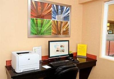 фото отеля Fairfield Inn Wichita East