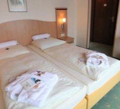 фото отеля Golf & Landhotel Haghof