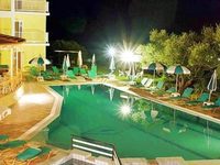 Amoudi Studios Apartments Hotel