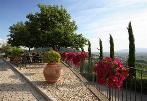 фото отеля Residence Le Coloniche Apartment Serravalle Pistoiese