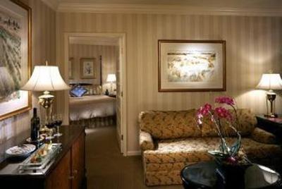 фото отеля La Grande Residence at the Sutton Place Hotel Vancouver
