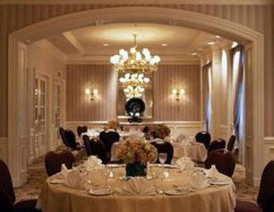 фото отеля La Grande Residence at the Sutton Place Hotel Vancouver