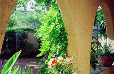 фото отеля Rancho Caymus Inn