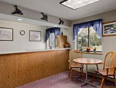 фото отеля Super 8 Motel Madison (South Dakota)