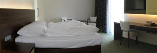 фото отеля Lesni Hotel Zlin