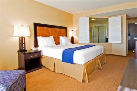 фото отеля Holiday Inn Express Hotel & Suites Riverport