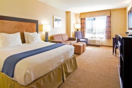 фото отеля Holiday Inn Express Hotel & Suites Riverport