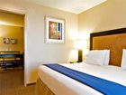 фото отеля Holiday Inn Express Hotel & Suites Riverport