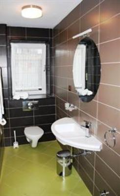 фото отеля Hotel Adler Winningen