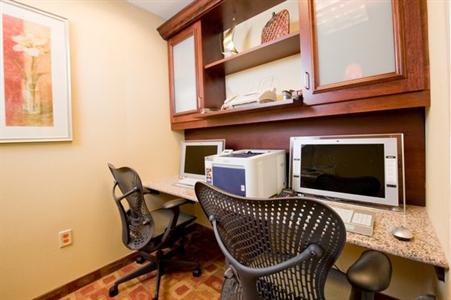 фото отеля Hilton Garden Inn Norwalk
