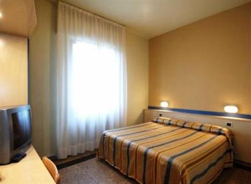 фото отеля Moderno Hotel Pisa