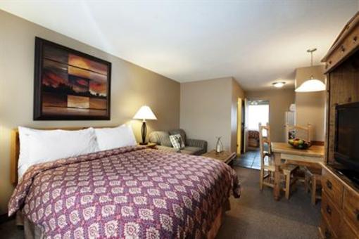 фото отеля Tonquin Inn