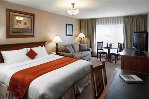 фото отеля Tonquin Inn