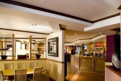 фото отеля Premier Inn Romford Central London