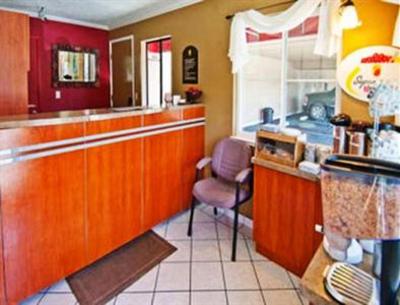 фото отеля Super 8 Motel Martinez