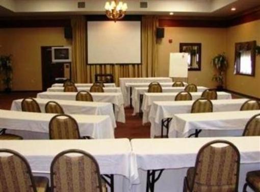 фото отеля Christopher Inn & Suites