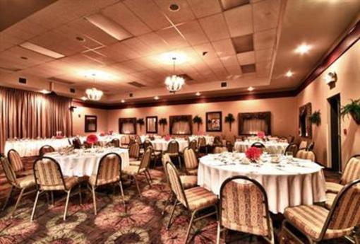 фото отеля Christopher Inn & Suites