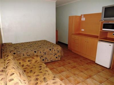 фото отеля Palm Court Backpackers