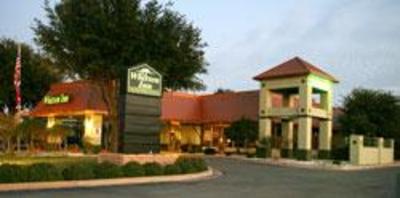 фото отеля Whitten Inn University