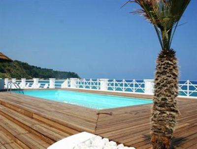 фото отеля Cala Petrosa Resort