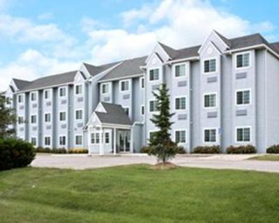 фото отеля Microtel Inn & Suites Ames