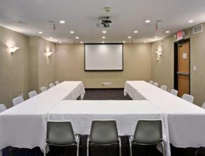 фото отеля Microtel Inn & Suites Ames