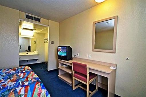 фото отеля Motel 6 Corona