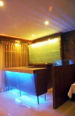 фото отеля Empire Suites Apartments Bangalore