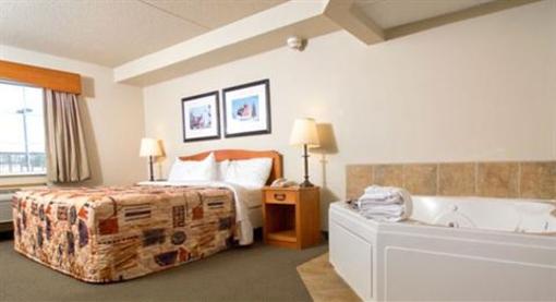 фото отеля AmericInn Lodge & Suites Tofte - Lake Superior