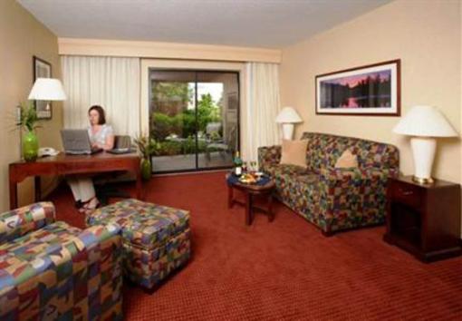 фото отеля Courtyard Concord