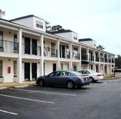фото отеля Quality Inn Laurinburg