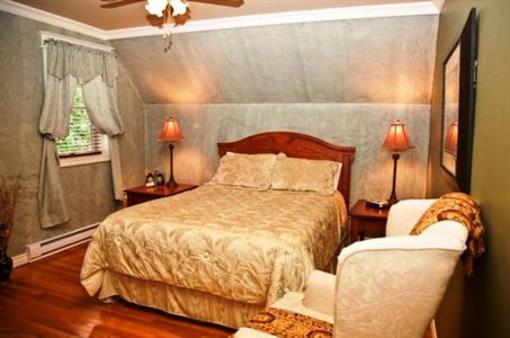 фото отеля Carriage House Inn Grand Falls