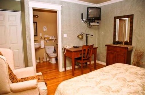фото отеля Carriage House Inn Grand Falls