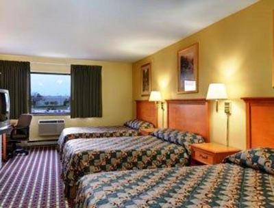 фото отеля Super 8 Waukesha