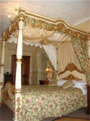 фото отеля Maenan Abbey Hotel