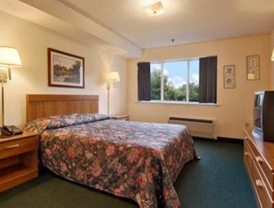 фото отеля Days Inn And Suites Groton