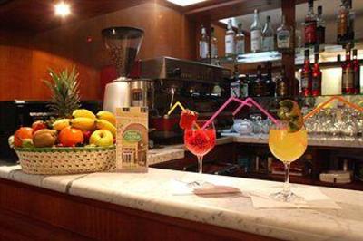 фото отеля Hotel Cavour Rapallo
