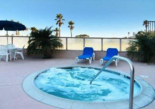 фото отеля Comfort Suites - Marina