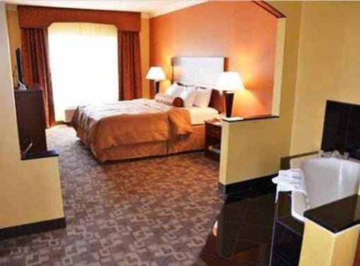 фото отеля Comfort Suites - Marina