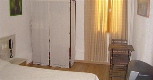 фото отеля Hotel De Paris Montpellier