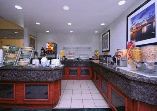 фото отеля Quality Inn Fort Pierce
