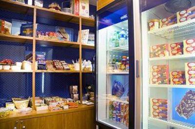 фото отеля Econo Lodge Inn & Suites University