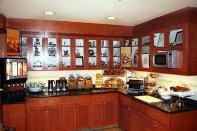 фото отеля Econo Lodge Inn & Suites University