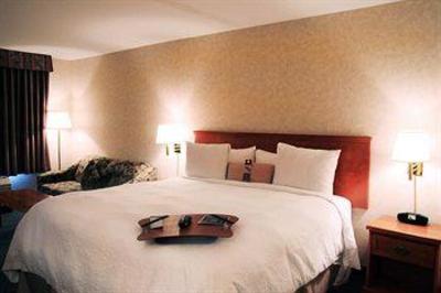 фото отеля Econo Lodge Inn & Suites University