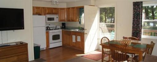 фото отеля Blue Spruce Motel and Townhouses Plymouth (Massachusetts)