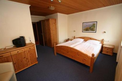 фото отеля Hotel Weinhaus Weis