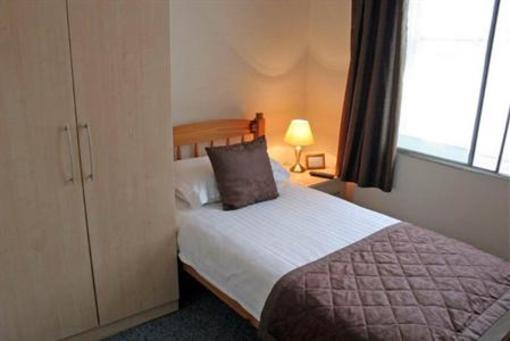 фото отеля Alexanders Hotel Hastings