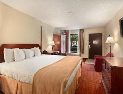 фото отеля Baymont Inn & Suites Florence