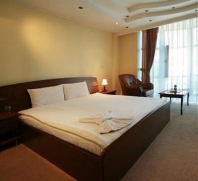 фото отеля Hotel Real Pristina