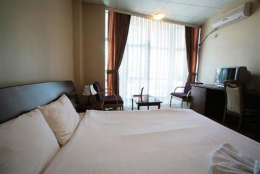фото отеля Hotel Real Pristina